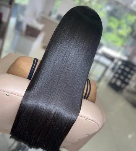 Exemplo. Mega hair em cabelo liso em Dublin